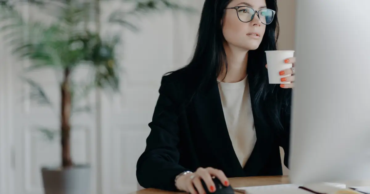 معایب شغل ادمینی معایب شغل ادمینی